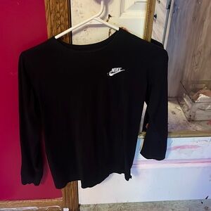 nike long sleeved t-shirt